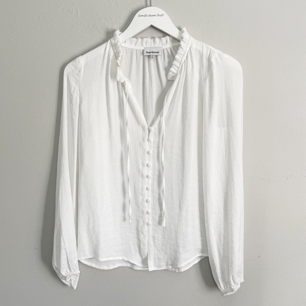 HEARTLOOM Women’s White Silky ELLEN Button Down Blouse Ruffle Collar Size XS